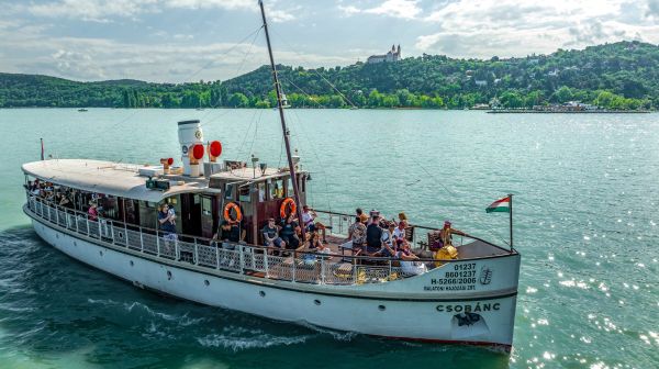 Spring half-penny offer at Lake Balaton with boat trip - free cancellation - Danubius Hotel Marina